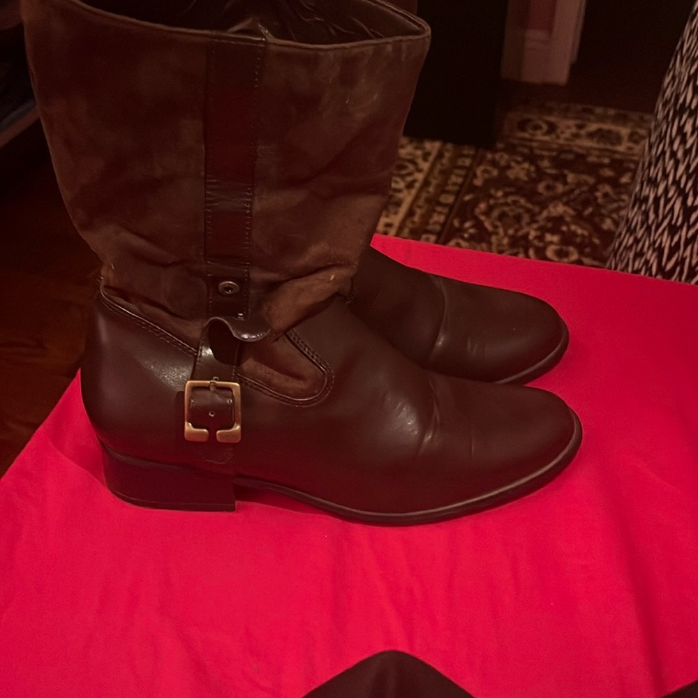 Cute boots for women!
